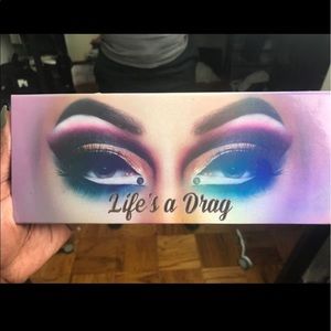 Lunar Beauty: Life’s a Drag Palette